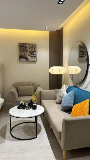 Elegant and Haddie Studio